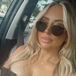 Meet your Posher, Shaina